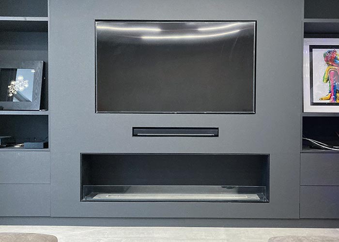 Foco One 1200 vestavěný do stěny televizoru